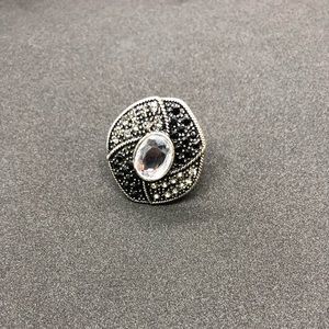 Premier Designs stretch ring.